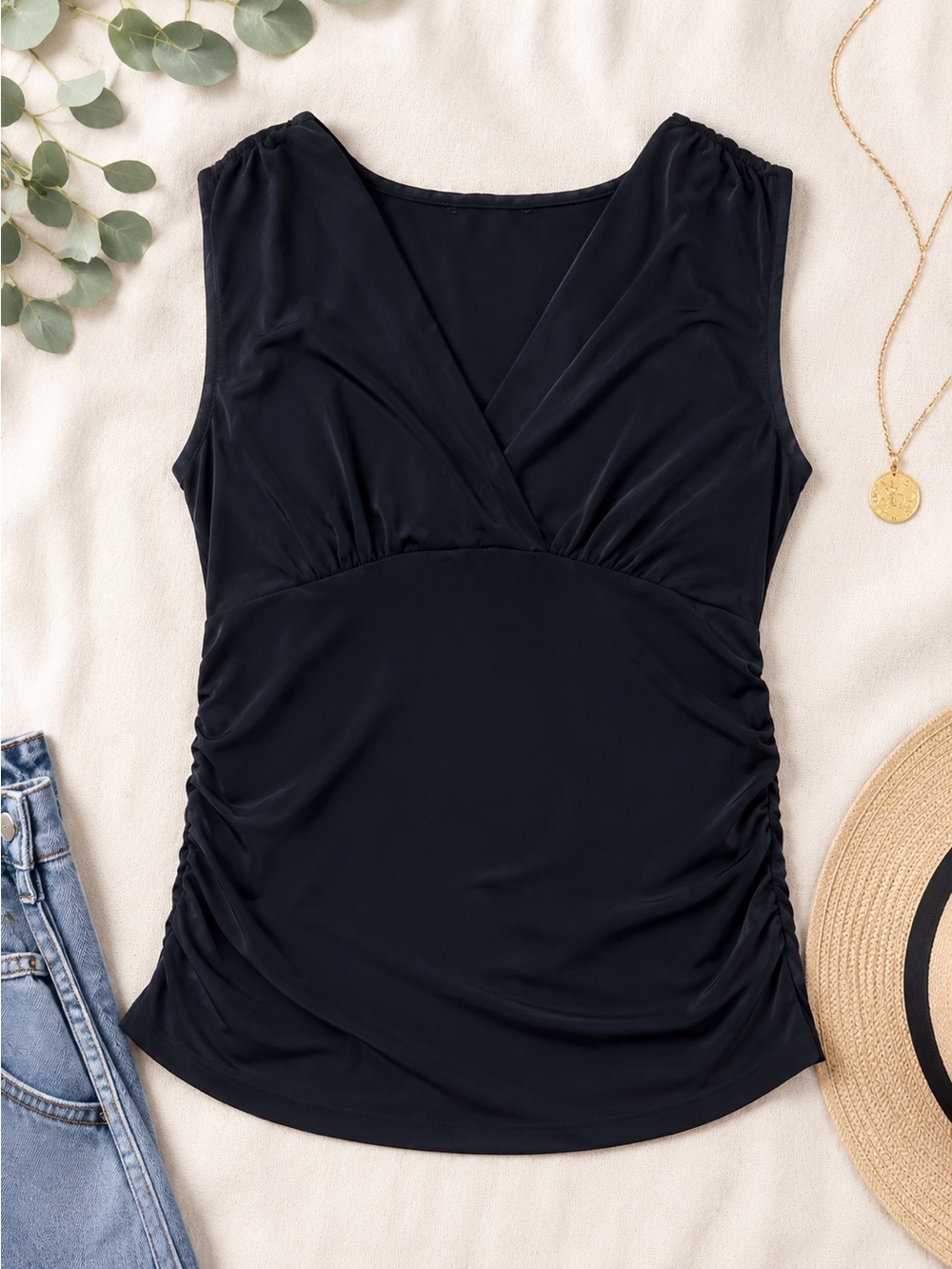 Source Unknown Black V-Neck Sleeveless Ruched Tank
